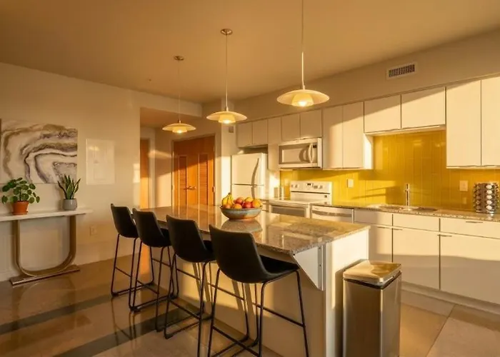 Apartment 2br Nfl Draft Sleeps 5 Parking Pittsburgh